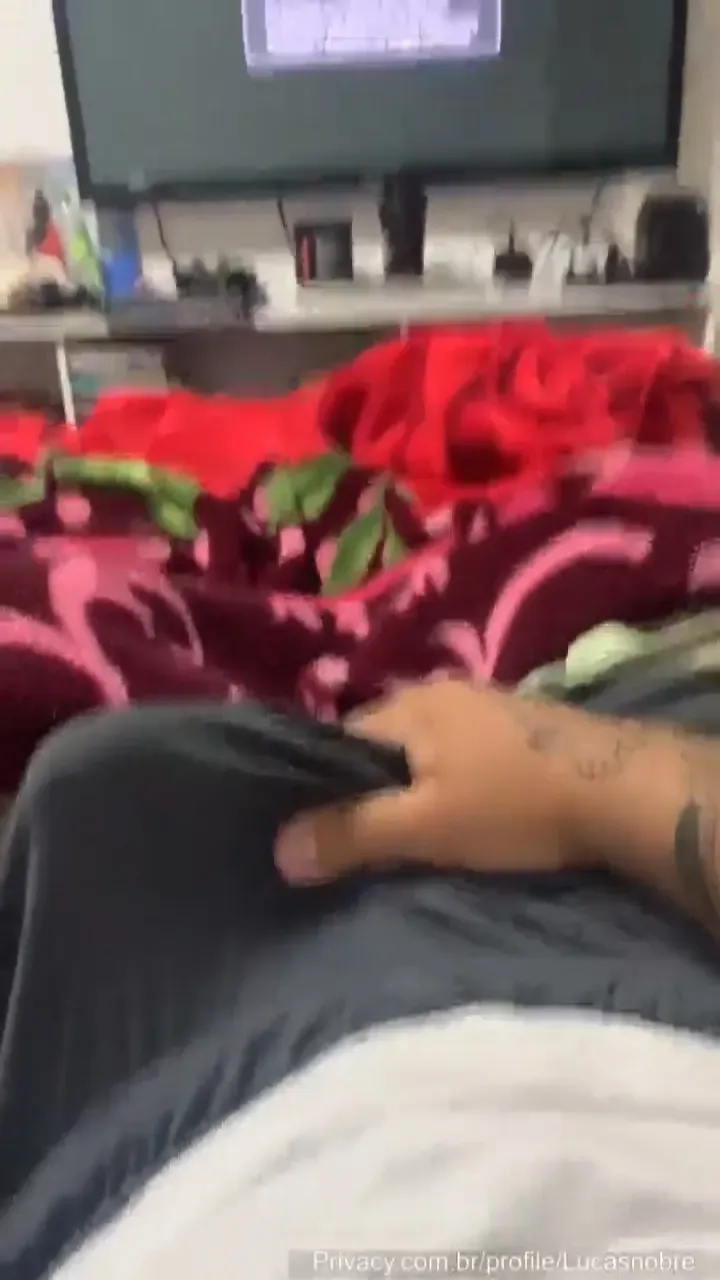 LucasNobre Dominant Muscle Daddy Fucking Horny Bottoms With Nipple Play