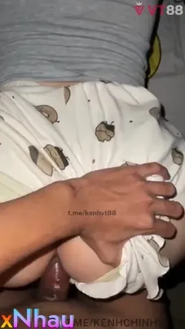 Xinh gái mông to chân dài lồn múp 2 